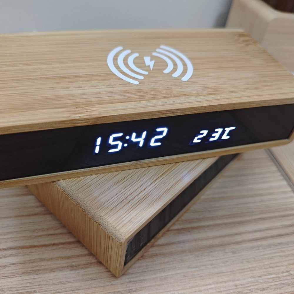 Office Table Accessories Unique - 다기능 대나무 디지털 시계 무선 충전기