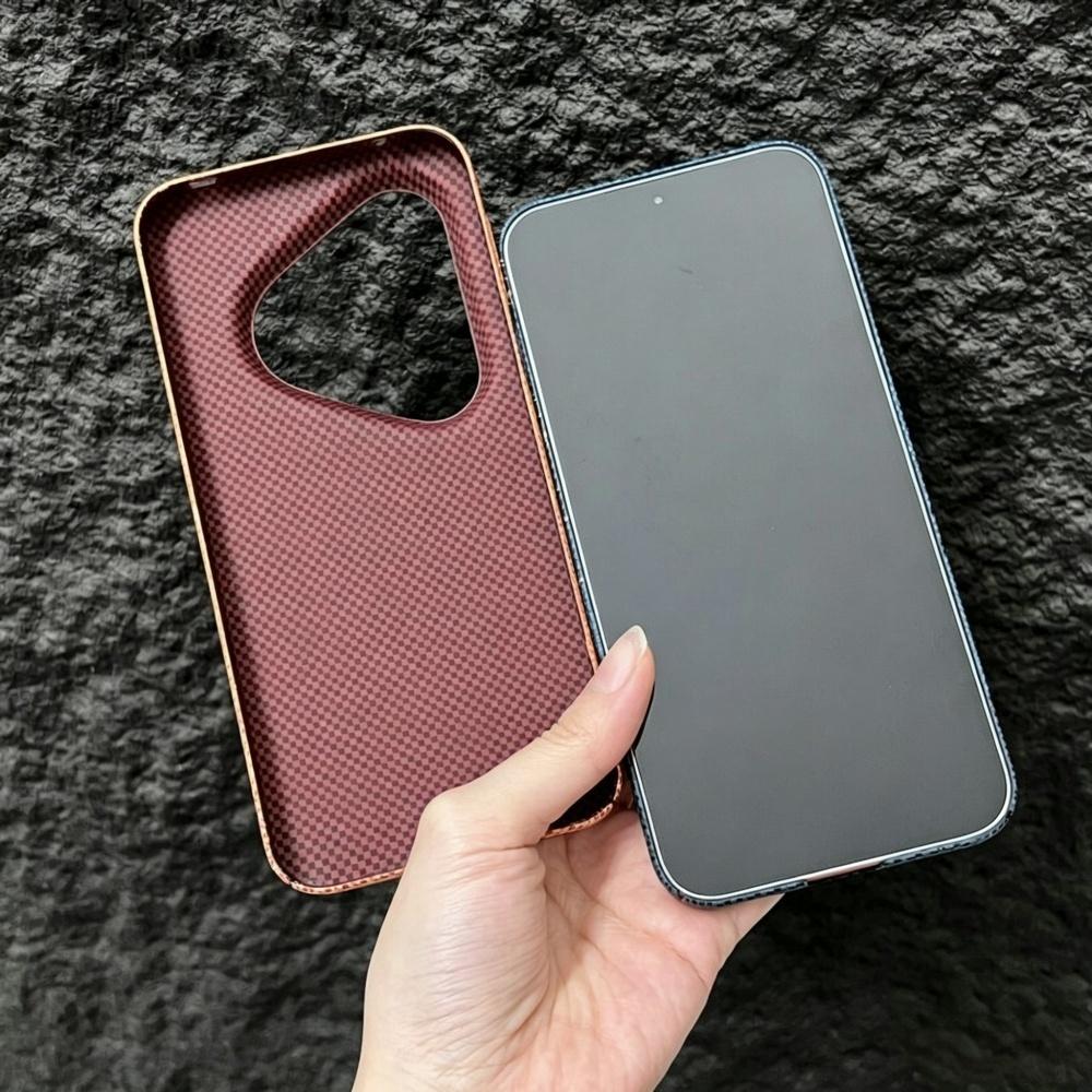 럭셔리 초슬림 PC 카본 파이버 케블라 텍스처 휴대폰  - Huawei Pura 70 리뷰 및 가격